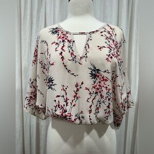 Sienna Sky Cream Floral V-Neck Blouse XS